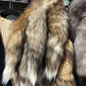 Huge Fox Tail (Real)‎